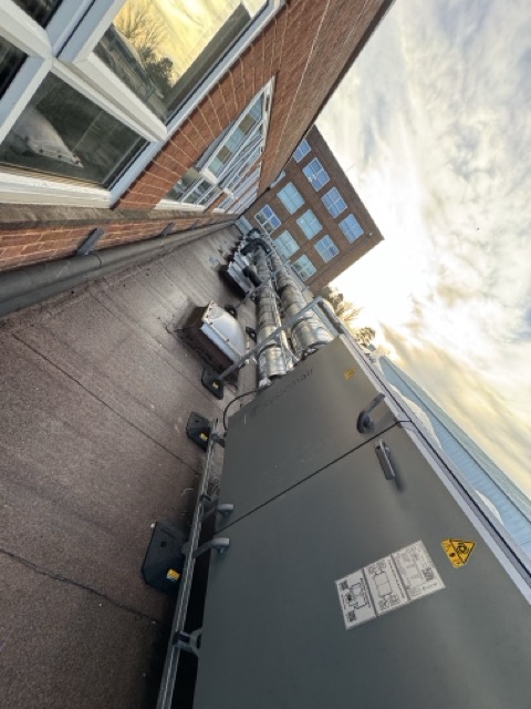 Rooftop ventilation equipment and insulated ductwork